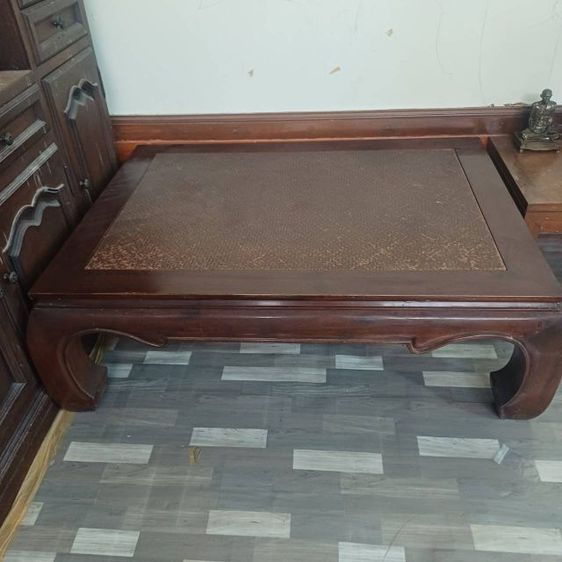 .ขายของเก่ามีอยู่ด้วยกัน 4 อย่างโต๊ะ 2 ตัวนางรำงานเก่าของเก่า 2 ตัว 1 คู่ รูปที่ 3