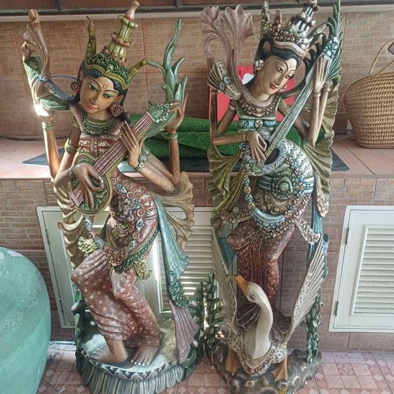 .ขายของเก่ามีอยู่ด้วยกัน 4 อย่างโต๊ะ 2 ตัวนางรำงานเก่าของเก่า 2 ตัว 1 คู่ รูปที่ 6