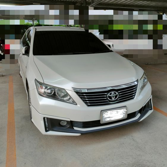 รถ Toyota Camry 2.0 G Extremo สี ขาว