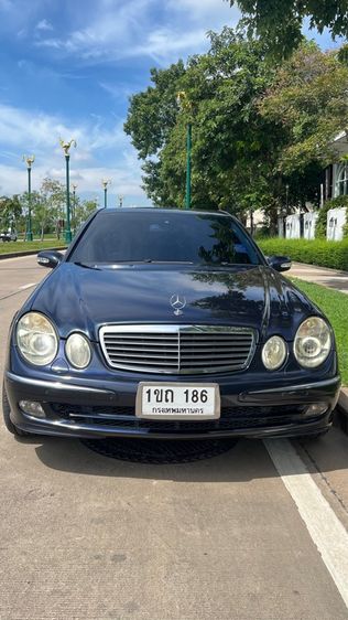 รถ Mercedes-Benz E-Class E240 สี น้ำเงิน