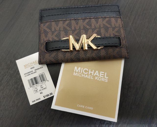 MK ใส่บัตร  700 บาทส่งฟรี