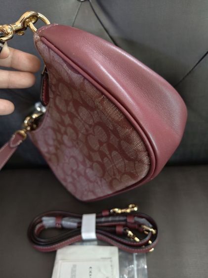 Coach สะพาย สวย กริ๊บ  2600 ส่งฟรี รูปที่ 6