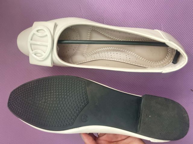 รองเท้าผู้หญิง รูปที่ 4