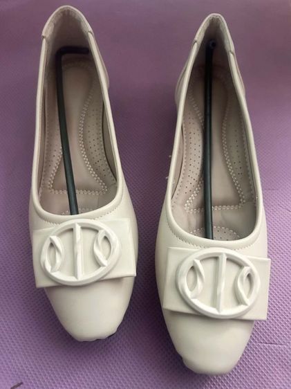 รองเท้าผู้หญิง รูปที่ 2