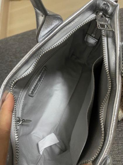 กระเป๋า charles and keith แท้ รูปที่ 6