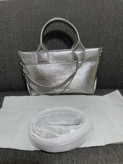 กระเป๋า charles and keith แท้ รูปที่ 8