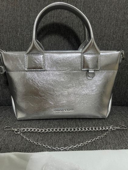 กระเป๋า charles and keith แท้