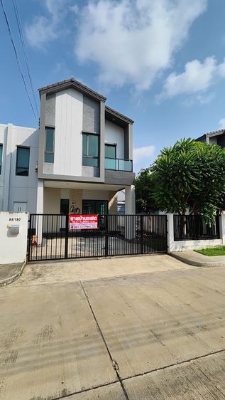 ขายบ้านแฝด หมู่บ้านวารีโอ้ ไลฟ์ สุวรรณภูมิ  (Vario Suvarnabhumi)  ซ.ลาดกระบัง 54 ทำเลดีมาก ใกล้สนามบินสุวรรณภูมิ ✈️