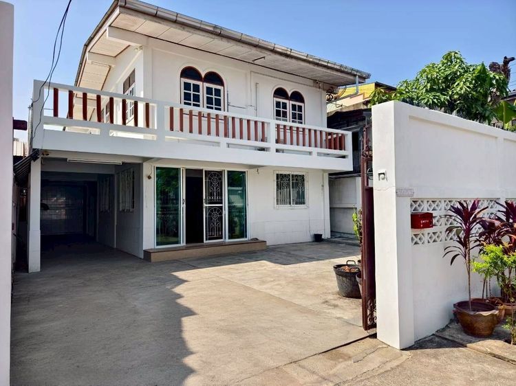 ขายบ้านเดี่ยว 49 ตร.ว. สุขสวัสดิ์ 64 ซอย 4 ทำเลดีเยี่ยมหลังบ้านไม่ติดใคร ใกล้ทางด่วน 3 ด่าน ห่าง 2 กิโลเมตร ราคาเพียง 5.9 ล้านบาท