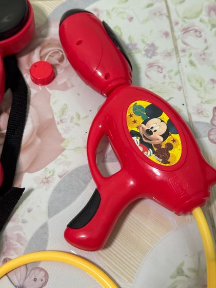 ใกล้สงกรานต์ 🔫 มีปืนฉีดน้ำสะพายหลังแล้วหรือยัง ปืนฉีดน้ำ mickey mouse แท้  รูปที่ 3
