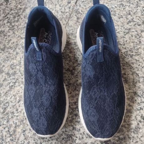 ไม่ระบุ นำเงินเข้ม อื่นๆ skechers slip on 36.5 23.5cm.