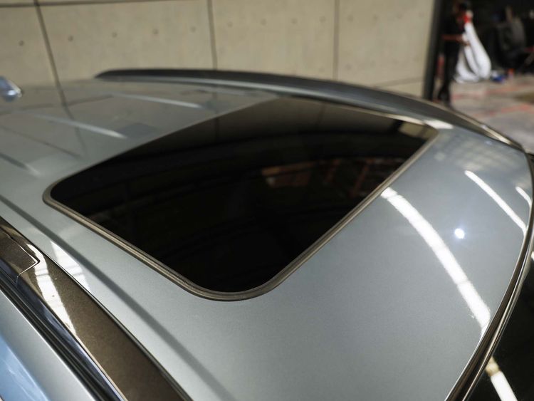 Toyota Corolla Cross 2021 1.8 Hybrid Premium Safety Utility-car ไฮบริด ไม่ติดแก๊ส เกียร์อัตโนมัติ เทา รูปที่ 3