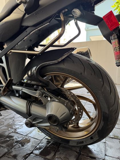 BMW K1300R รูปที่ 7