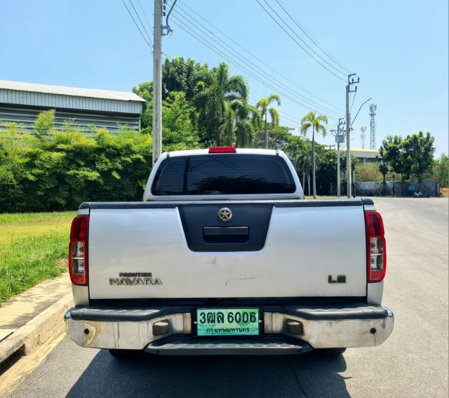 Nissan Navara 2011 2.5 Calibre LE Pickup ดีเซล เกียร์อัตโนมัติ บรอนซ์เงิน รูปที่ 4
