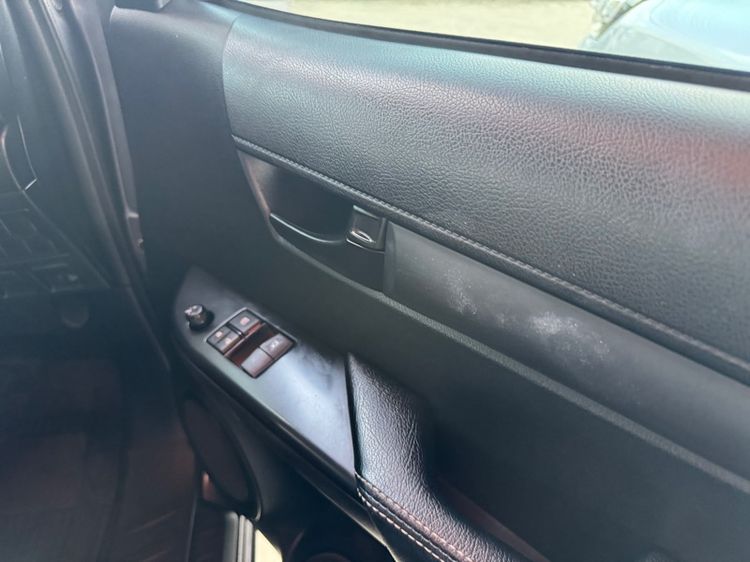 Toyota Hilux Revo 2024 2.4 Z Edition Entry Pickup ดีเซล ไม่ติดแก๊ส เกียร์ธรรมดา เทา รูปที่ 4