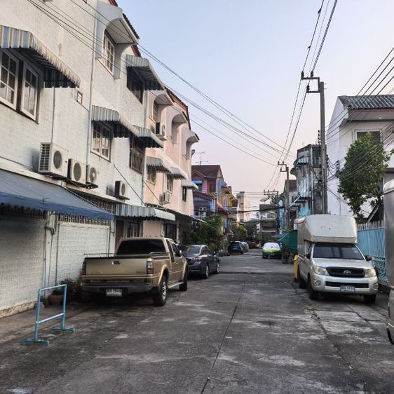 อื่นๆ สร้างเสร็จก่อน 2010 ตกแต่งครบ ใช่ ขายทาวน์​เฮ้าส์​ ถนน​ประชาอุทิศ​ รูปที่ 4