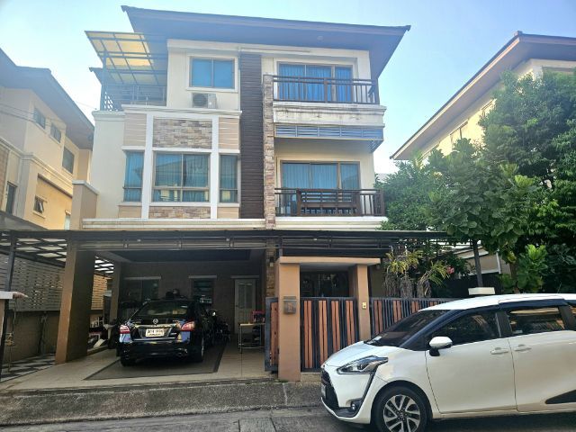 อื่นๆ ตกแต่งครบ 2017 ใช่ บ้าน้ดี่ยว3ชั้น6นอน6น้ำเฟอร์บิ้วอิน โซฟา แต่งครบพร้อมอยู่ รูปที่ 2