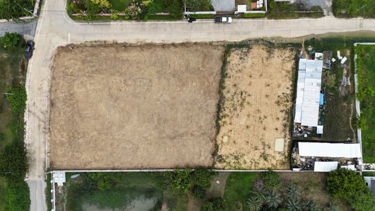 ใช่ ขายที่ดินกลางเมืองนครปฐม อยู่แหล่งชุมชน ใกล้เซ็นทรัลนครปฐมเพียง 5 นาที ขายยกแปลงหรือแบ่งขายเป็นแปลงได้ รูปที่ 4