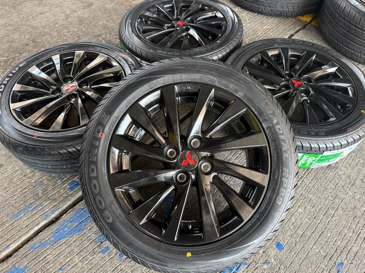 Mitsubishi Attrage ขอบ 15  นิ้ว Top 🔥