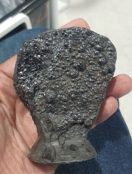 แร่เหล็กไหลเดิมๆจากหิ้งพระ