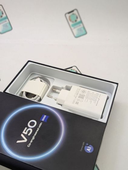 ขาย เทิร์น Vivo V50 5G Ram 12 Rom 256 ศูนย์ไทย สภาพสวย อุปกรณ์ครบยกกล่อง ประกันยาวถึงปี 70 เพียง 7,990 บาท ครับ รูปที่ 2