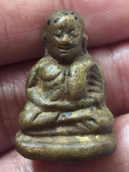 หลวงพ่อเงินพิมพ์ขี้ตา