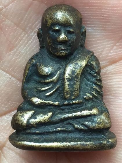 หลวงพ่อเงินพิมพ์นิยม