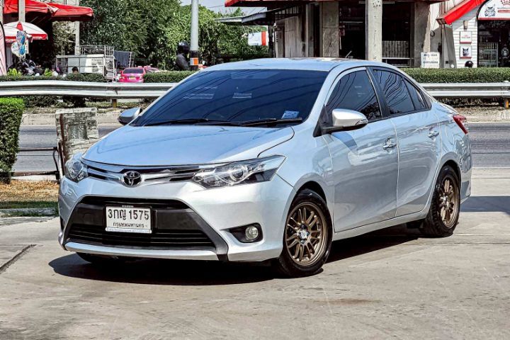 รถ Toyota Vios 1.5 S สี เทา