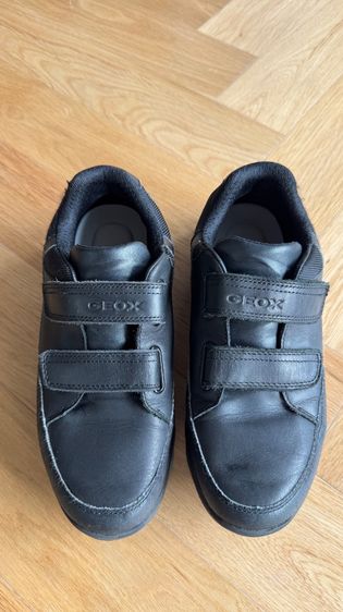 รองเท้า