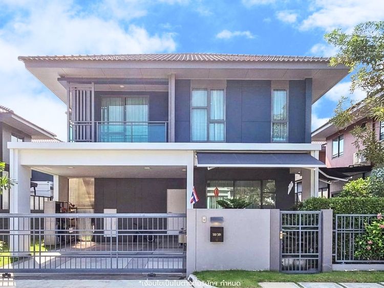 ขายบ้านเดี่ยวสราญสิริ หลังมุม บิ้วท์อินครบทั้งหลังในราคาเพียง 6.19 ล้าน สภาพดีมาก เจ้าของดูแลอย่างดี พร้อมเคาน์เตอร์ครัวและหลังคาโรงรถ 