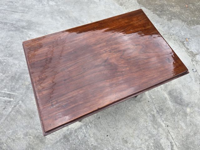 โต๊ะไม้สัก
ขนาด กว้าง 51CM ยาว 77CM สูง 53 CM
ราคา 1,900 บาท รูปที่ 2