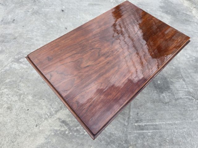 โต๊ะไม้สัก
ขนาด กว้าง 51CM ยาว 77CM สูง 53 CM
ราคา 1,900 บาท รูปที่ 10