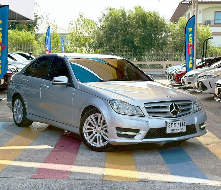 รถ Mercedes-Benz C-Class C200 CGI สี บรอนซ์เงิน