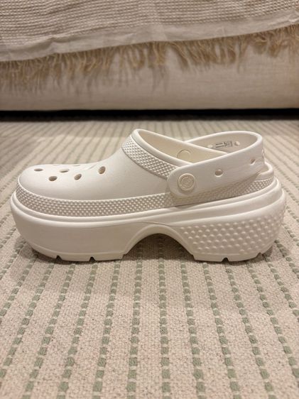 Crocs รุ่น stomp clog สีขาว ของแท้ ไซส์38-39 สภาพใหม่ รูปที่ 5