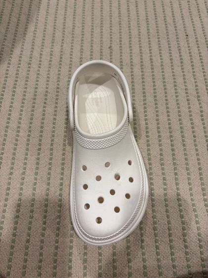 Crocs รุ่น stomp clog สีขาว ของแท้ ไซส์38-39 สภาพใหม่ รูปที่ 16