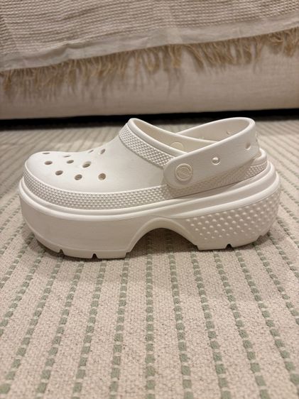 Crocs รุ่น stomp clog สีขาว ของแท้ ไซส์38-39 สภาพใหม่ รูปที่ 12