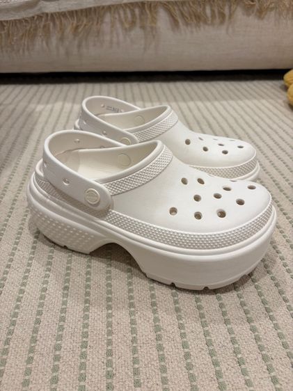 Crocs รุ่น stomp clog สีขาว ของแท้ ไซส์38-39 สภาพใหม่