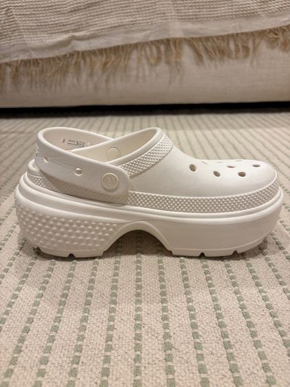 Crocs รุ่น stomp clog สีขาว ของแท้ ไซส์38-39 สภาพใหม่ รูปที่ 13