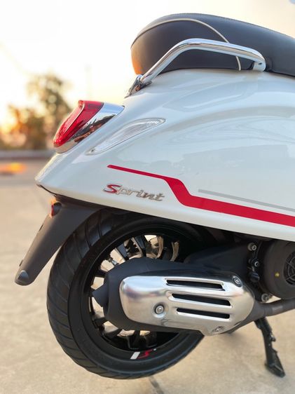 vespa sprint 150 รูปที่ 2