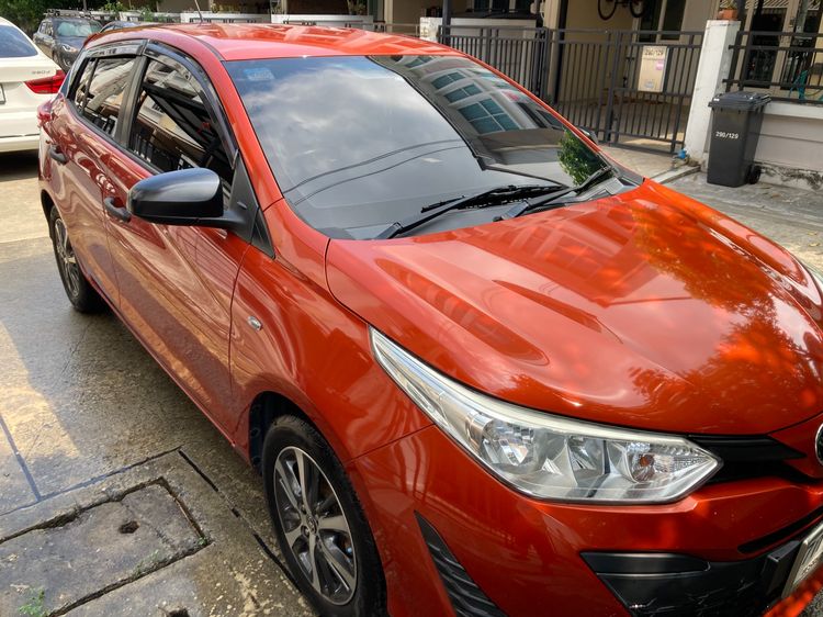 Toyota Yaris 2018 1.2 J Eco Sedan เบนซิน เกียร์อัตโนมัติ ส้ม รูปที่ 2