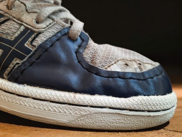 น้ำเงิน หนังสังเคราะห์ รองเท้าผ้าใบ UK 9 | EU 43 1/3 | US 9.5 Asics รองเท้าฟุตซอล