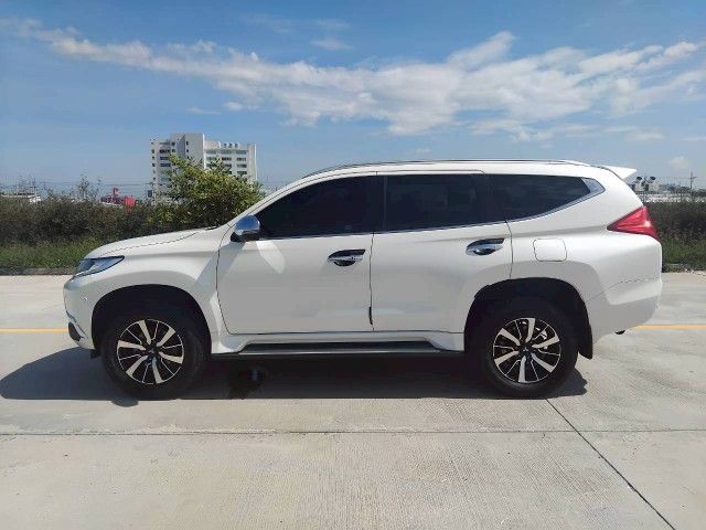 Mitsubishi Pajero Sport 2018 2.4 GT Premium Utility-car ดีเซล เกียร์อัตโนมัติ ขาว รูปที่ 2