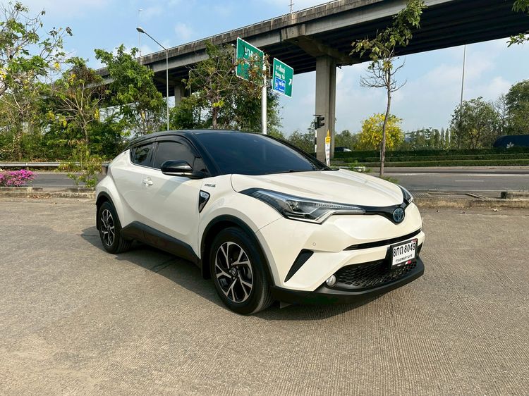 Toyota C-HR 2019 1.8 Hybrid Hi Utility-car ไฮบริด ไม่ติดแก๊ส เกียร์อัตโนมัติ ขาว