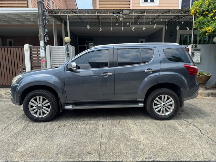 Isuzu MU-X 2017 3.0 RS 2WD Utility-car ดีเซล ไม่ติดแก๊ส เกียร์อัตโนมัติ เทา รูปที่ 2