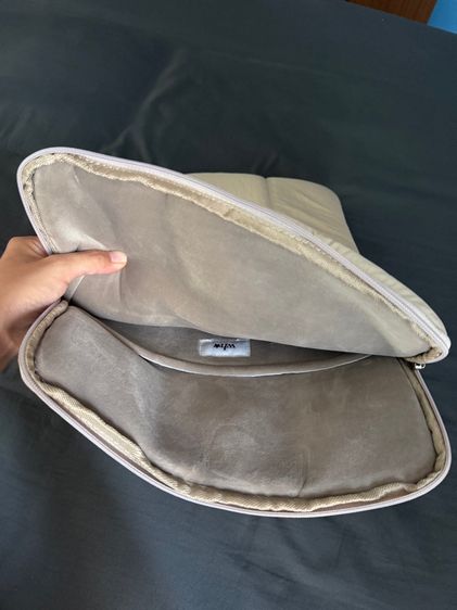 กระเป๋าใส่แล็ปท็อป WHISPERWHITE ไซส์ 16 นิ้ว มือสอง รูปที่ 4