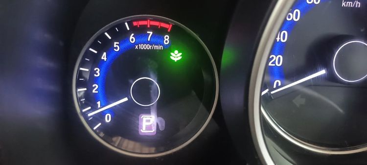 Honda Jazz 2019 1.5 V Plus i-VTEC Sedan เบนซิน ไม่ติดแก๊ส เกียร์อัตโนมัติ ขาว