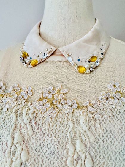 Hand Embrodral Top Longsleeve Crinkle Lace Top Floral Vertical Lining Crew Neck Crystal decorated Tip Ruffle Linen in Gold Brown color รูปที่ 15