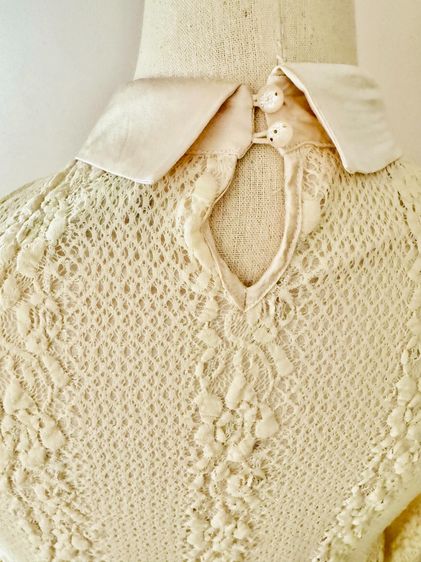 Hand Embrodral Top Longsleeve Crinkle Lace Top Floral Vertical Lining Crew Neck Crystal decorated Tip Ruffle Linen in Gold Brown color รูปที่ 16