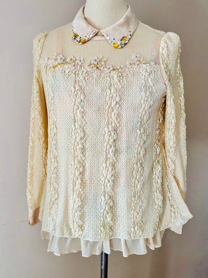Hand Embrodral Top Longsleeve Crinkle Lace Top Floral Vertical Lining Crew Neck Crystal decorated Tip Ruffle Linen in Gold Brown color รูปที่ 5