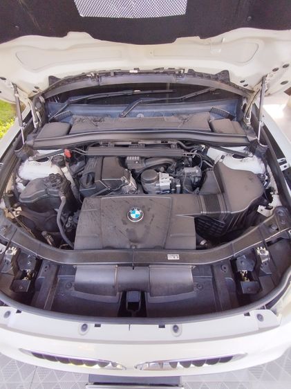 BMW X1 2011 2.0 sDrive18i Utility-car เบนซิน ไม่ติดแก๊ส เกียร์อัตโนมัติ ขาว รูปที่ 2